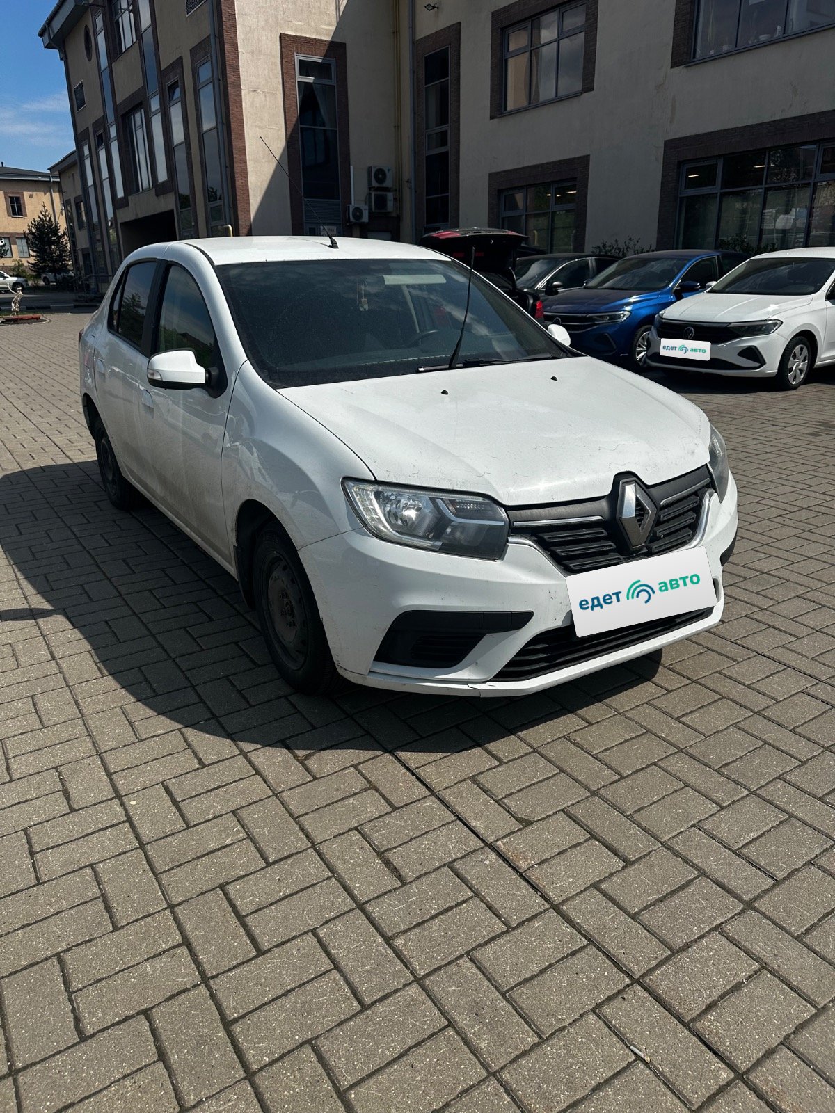 RENAULT LOGAN 1, 2022 — Все фото