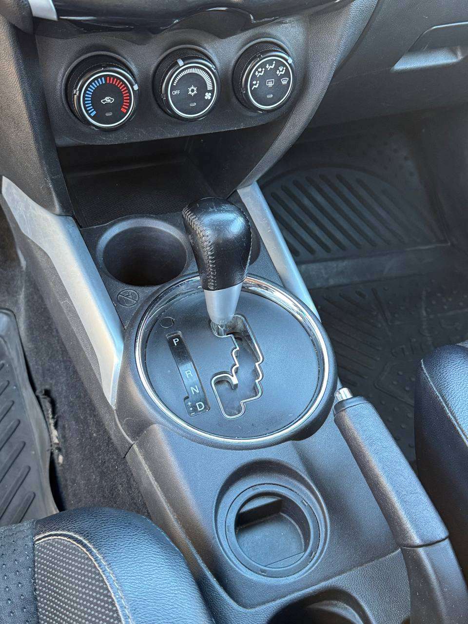 Citroen С4 АIRСRОSS, 2012 — Салон