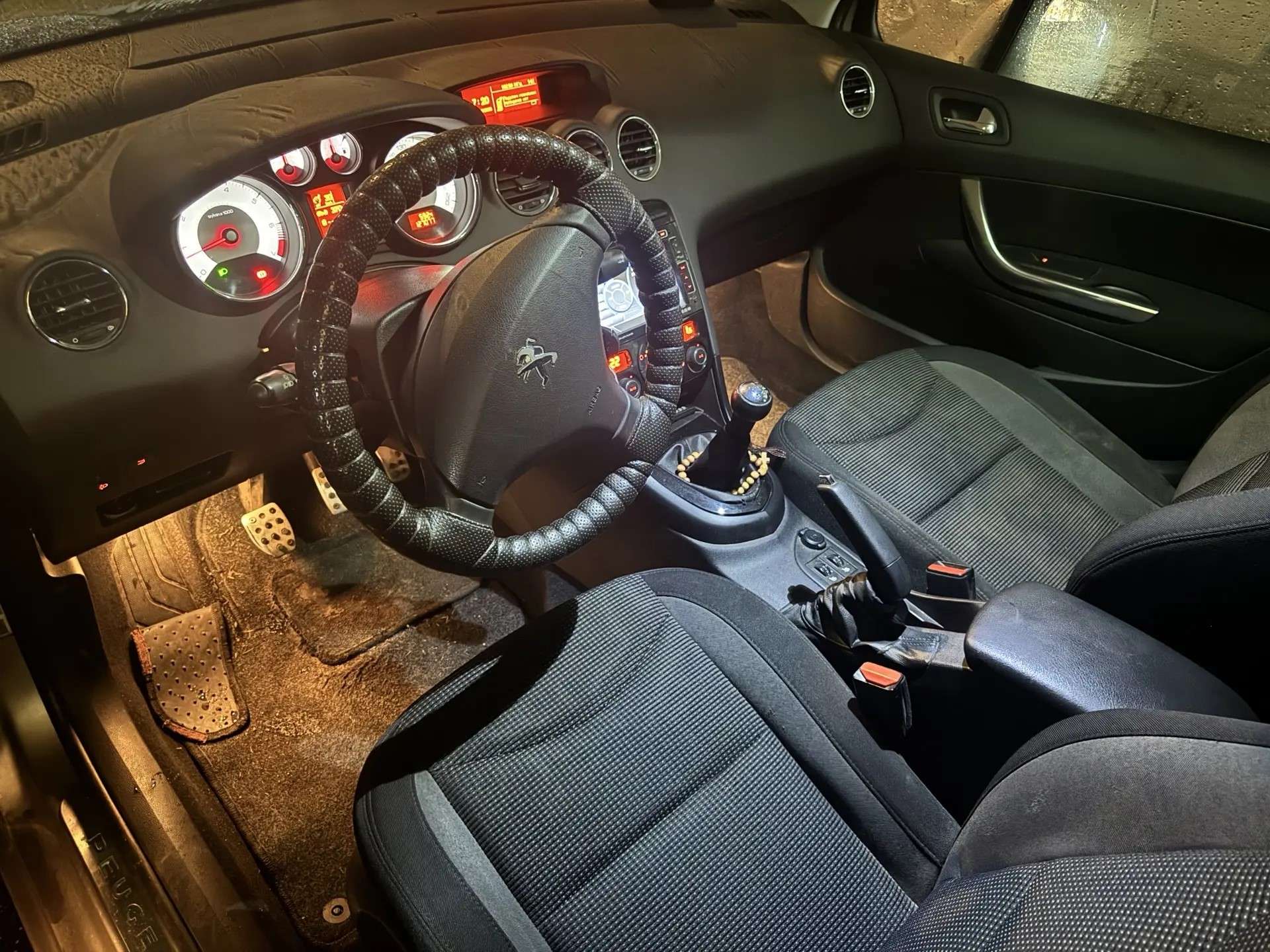Peugeot 408, 2012 — Прочее