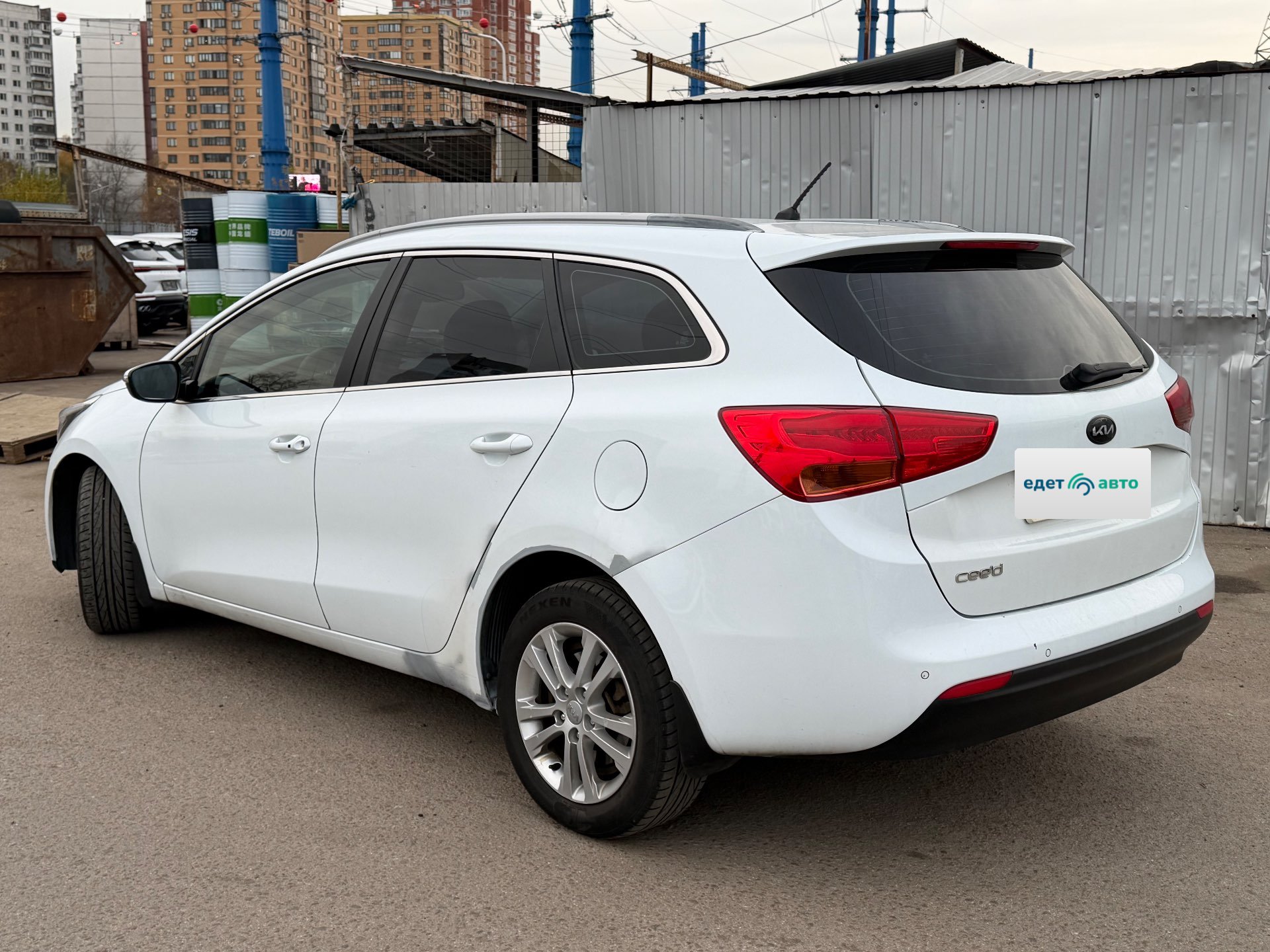 Kia JD (СИД), 2013 — Снаружи