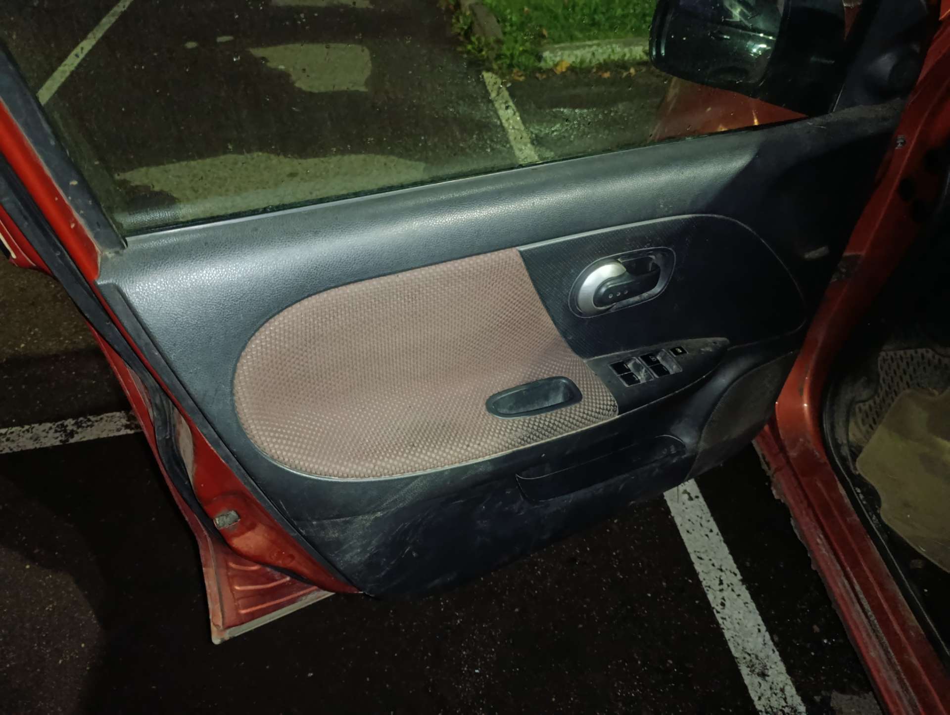 Nissan NОТЕ SРОRТ, 2007 — Салон