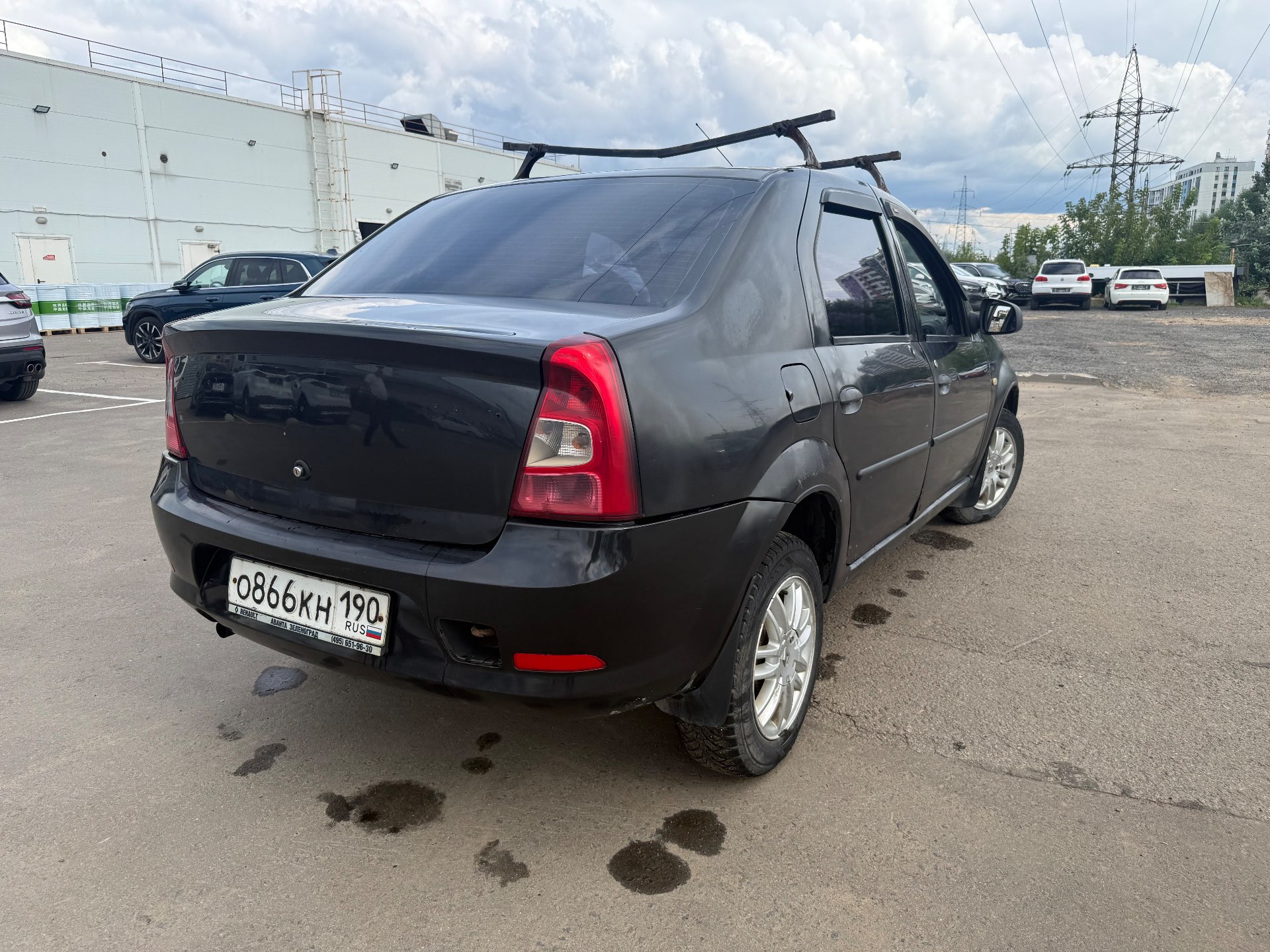 Renault Logan, 2010 — Снаружи