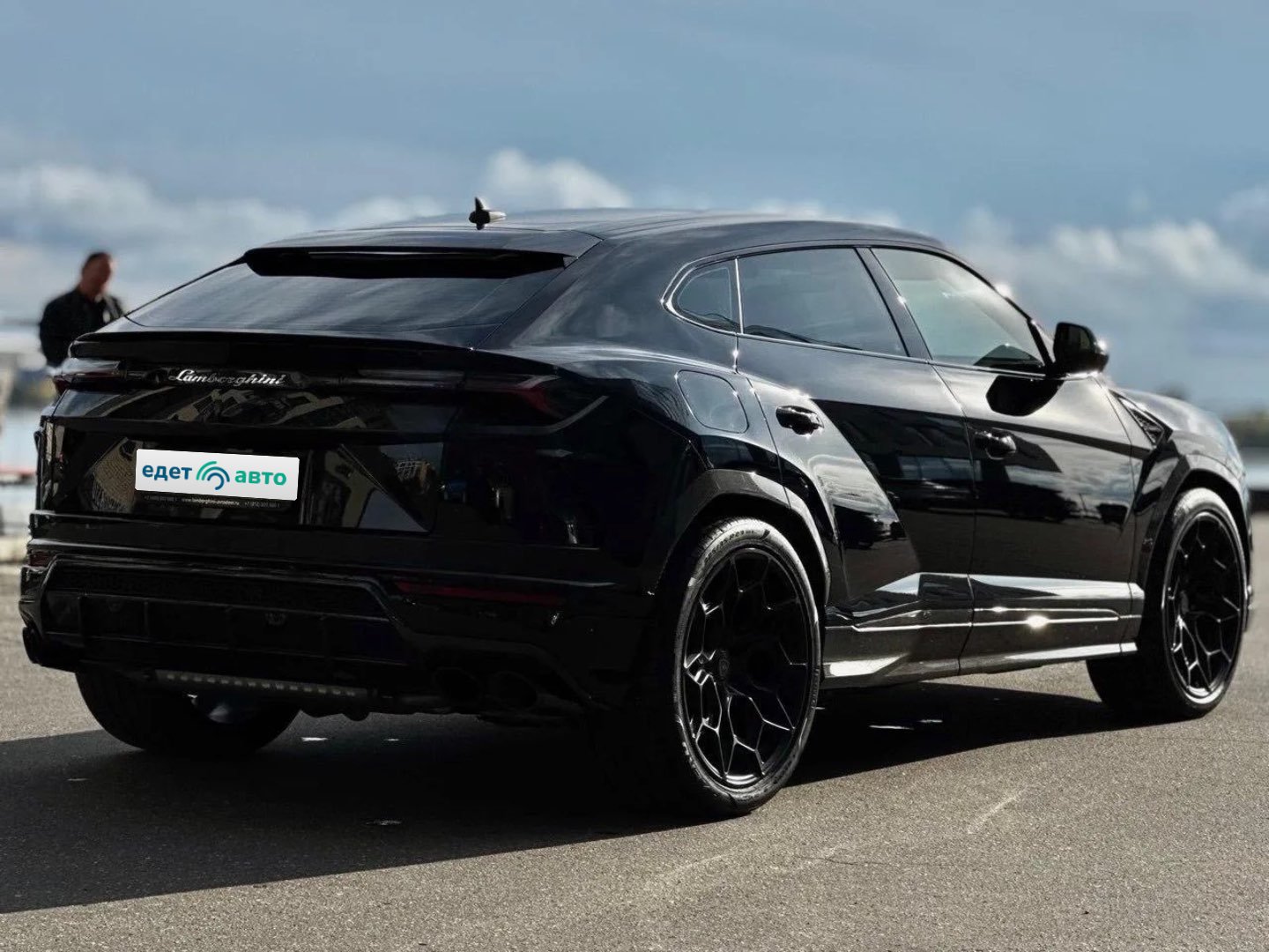 Lamborghini Urus, 2022 — Снаружи