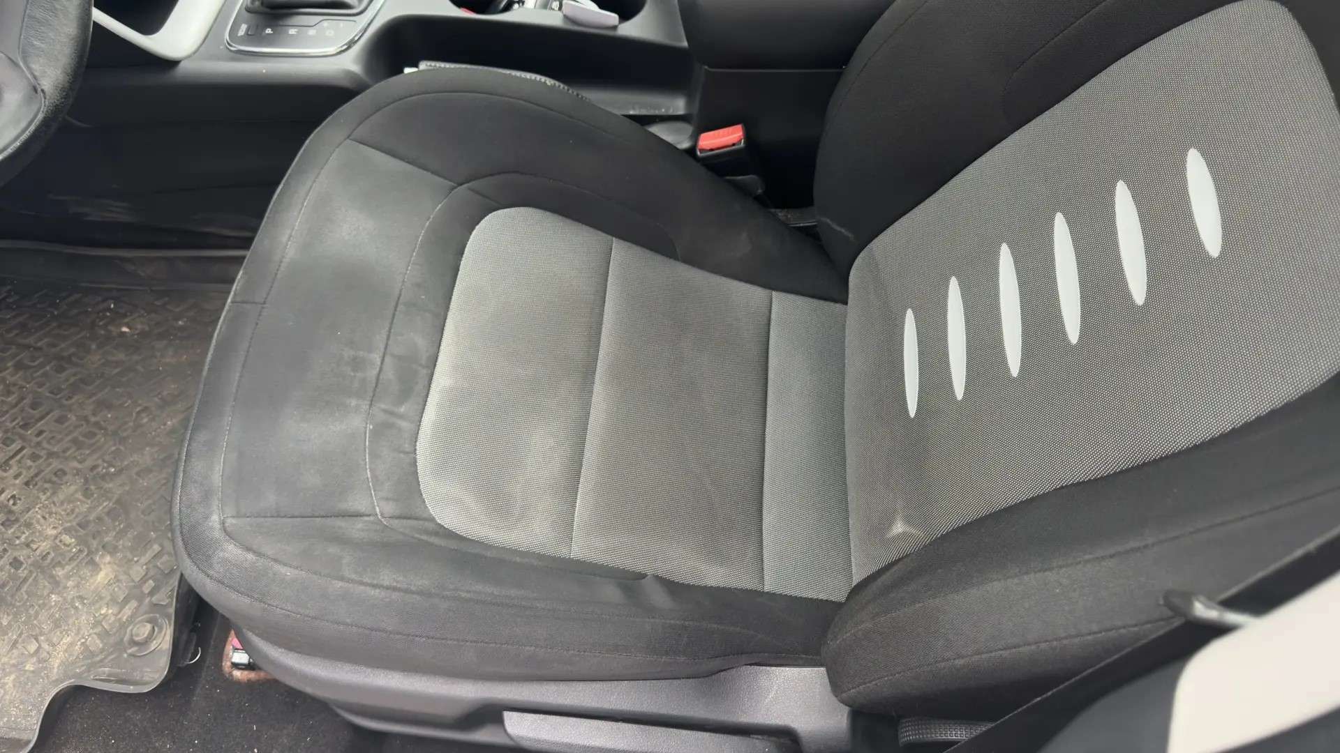 Kia JD (СЕЕ`D), 2012 — Салон