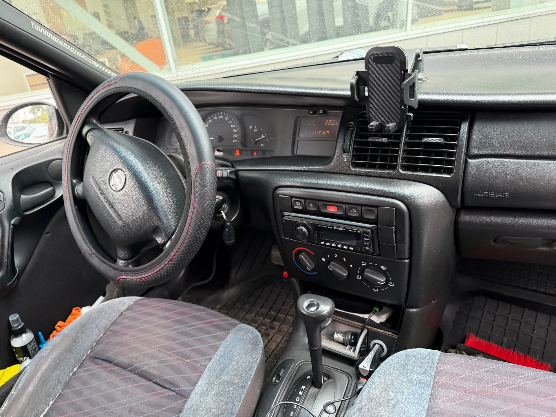 Opel Vectra, 1996 — Салон