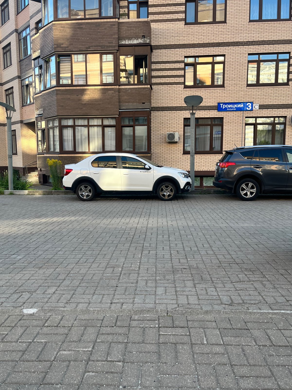 Renault Logan, 2022 — Салон