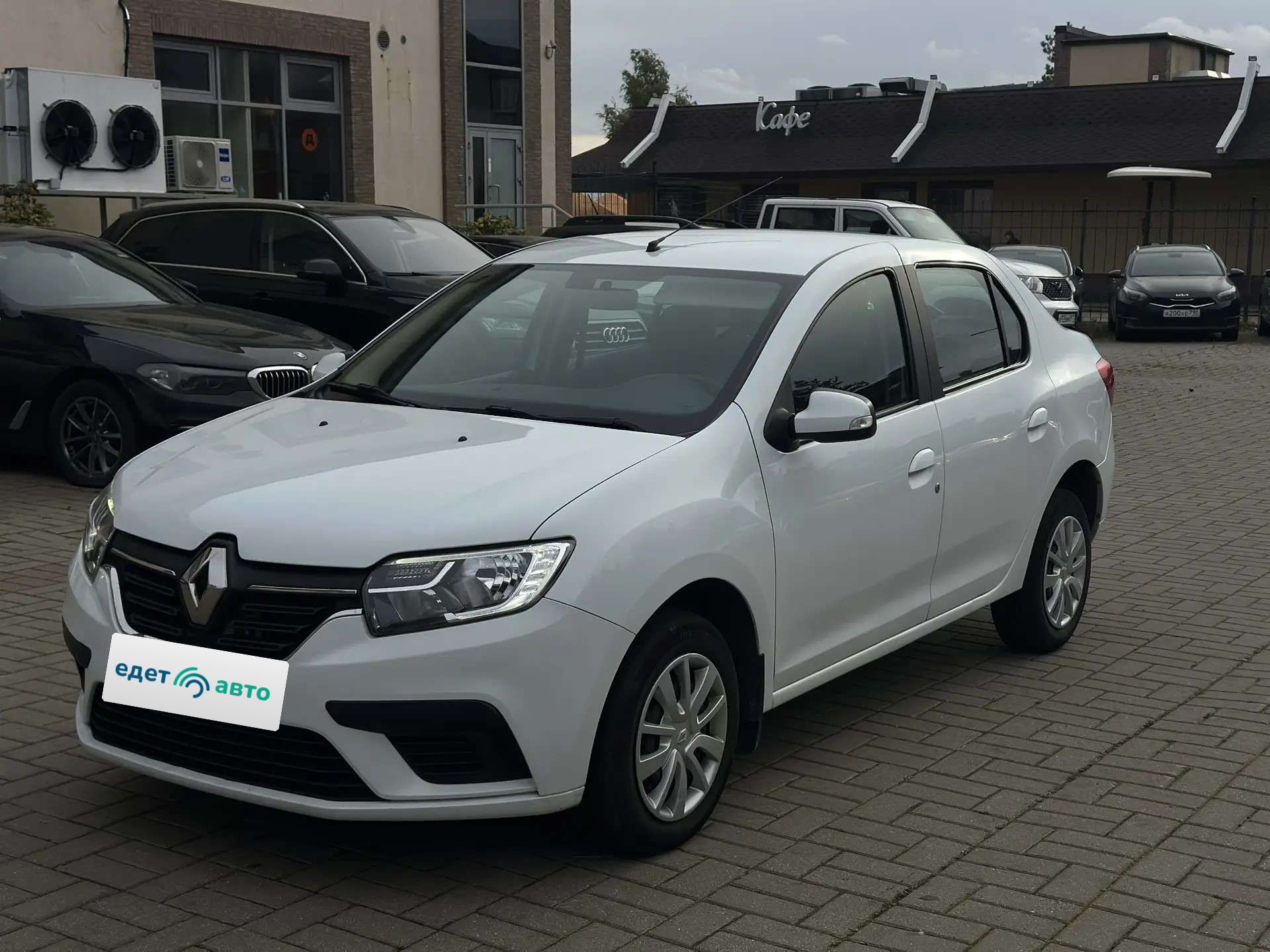 Renault Logan, 2022 — обложка