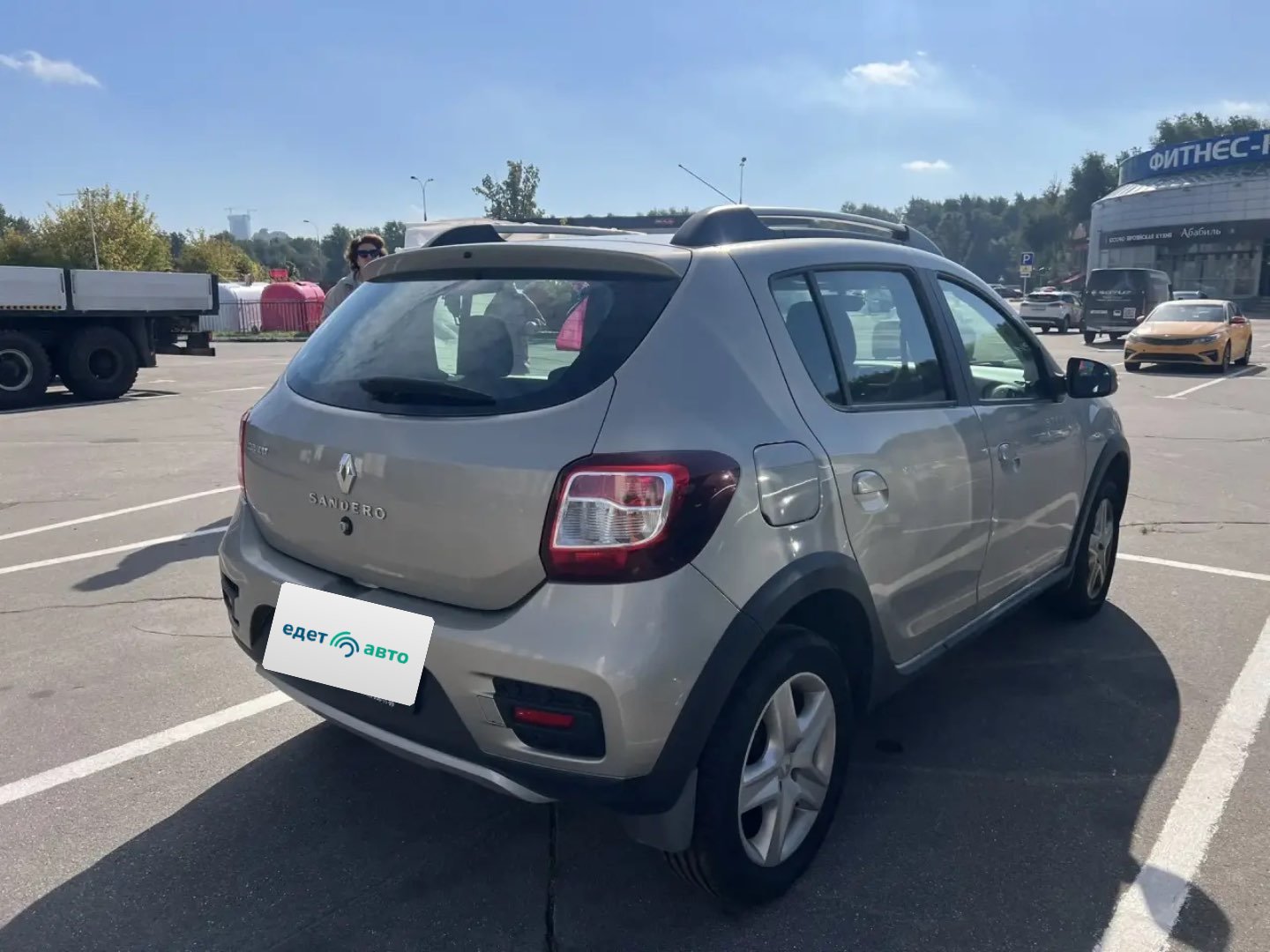 Renault Sandero, 2017 — Снаружи