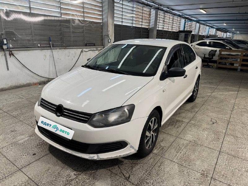 Volkswagen Polo, 2013 — обложка