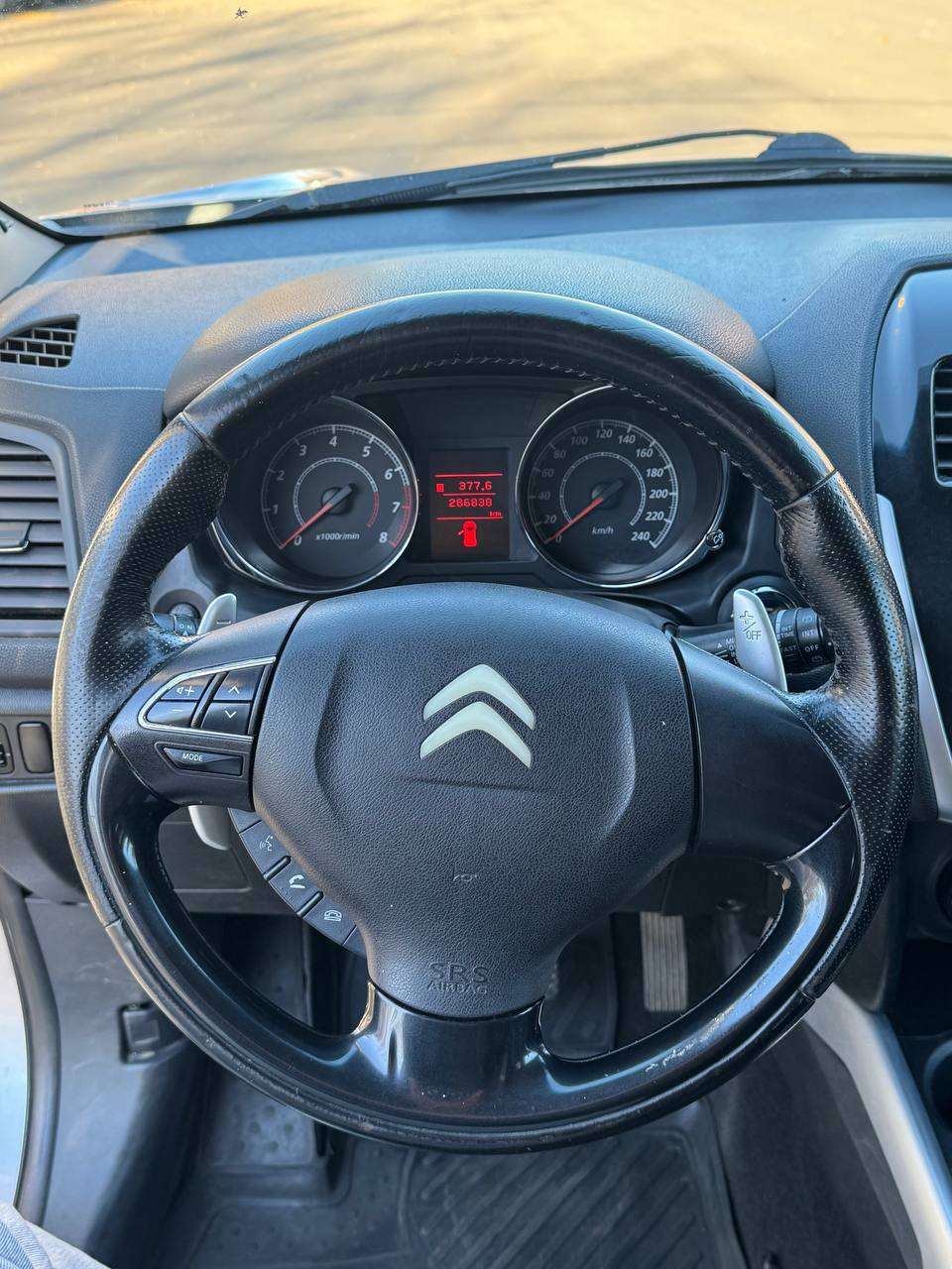 Citroen С4 АIRСRОSS, 2012 — Салон