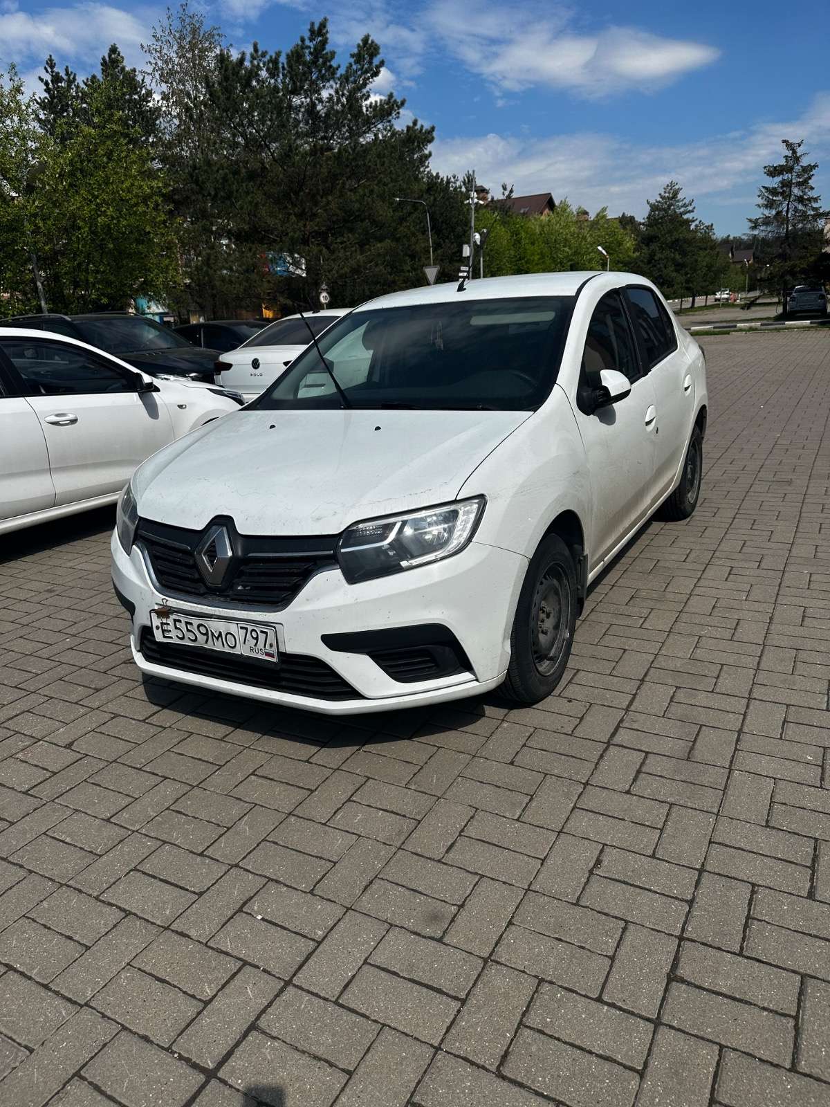 RENAULT LOGAN 1, 2022 — обложка