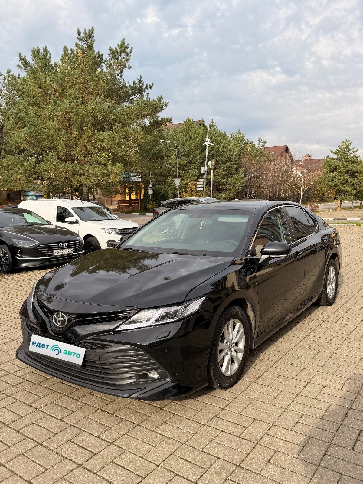 Toyota Camry, 2019 — обложка