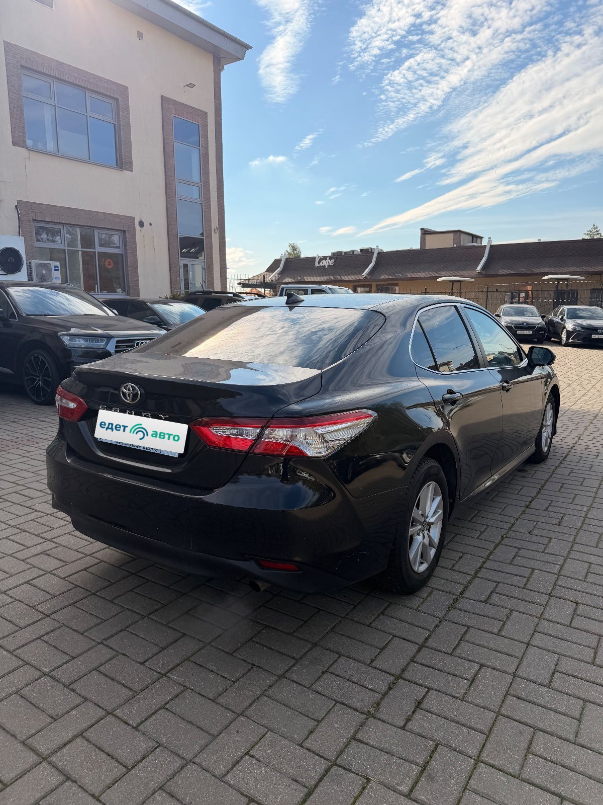 Toyota Camry, 2020 — Снаружи