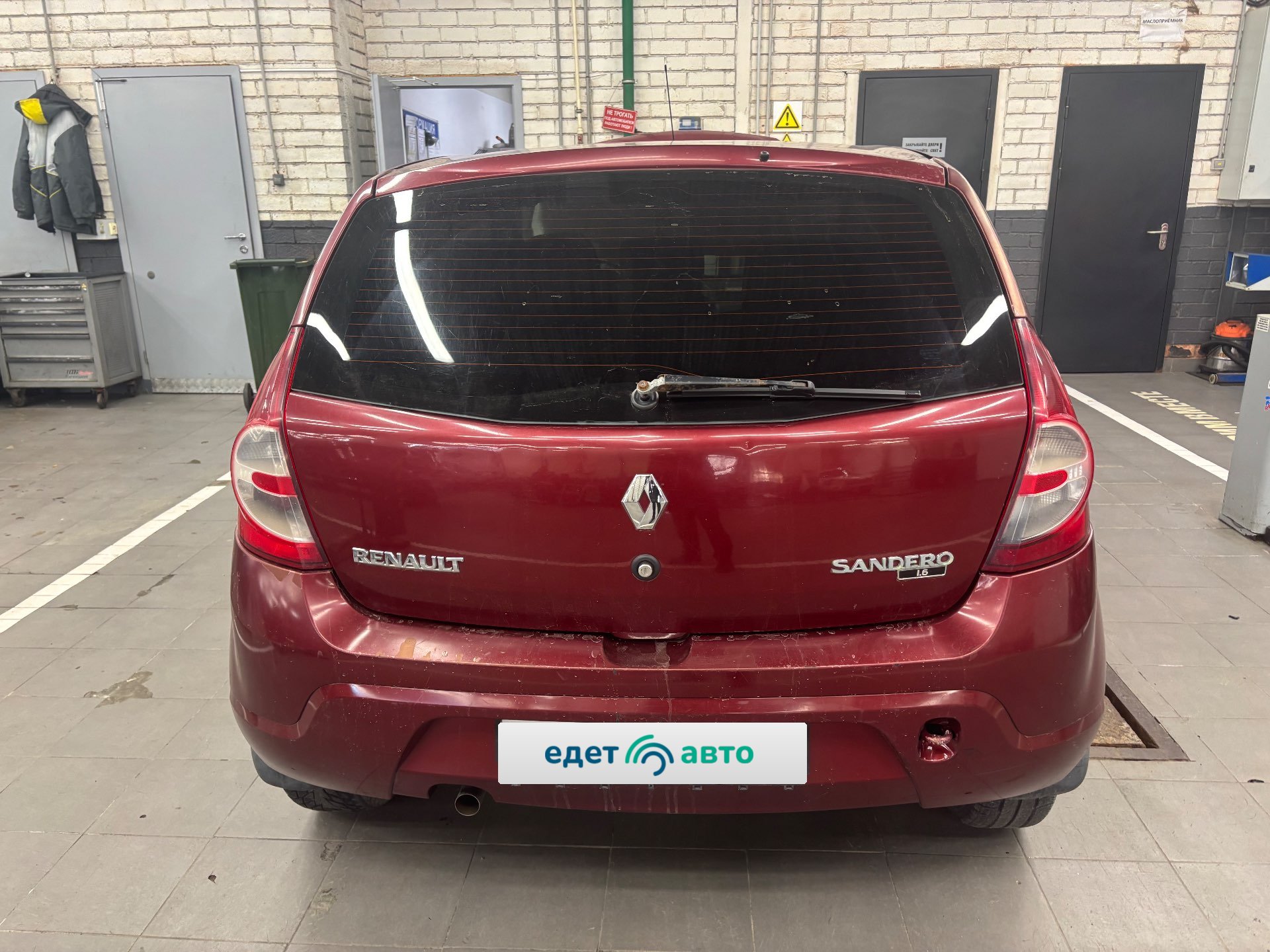 Renault Sandero, 2012 — Снаружи