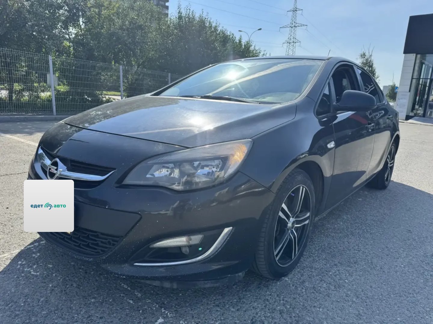 Opel Astra, 2013 — обложка