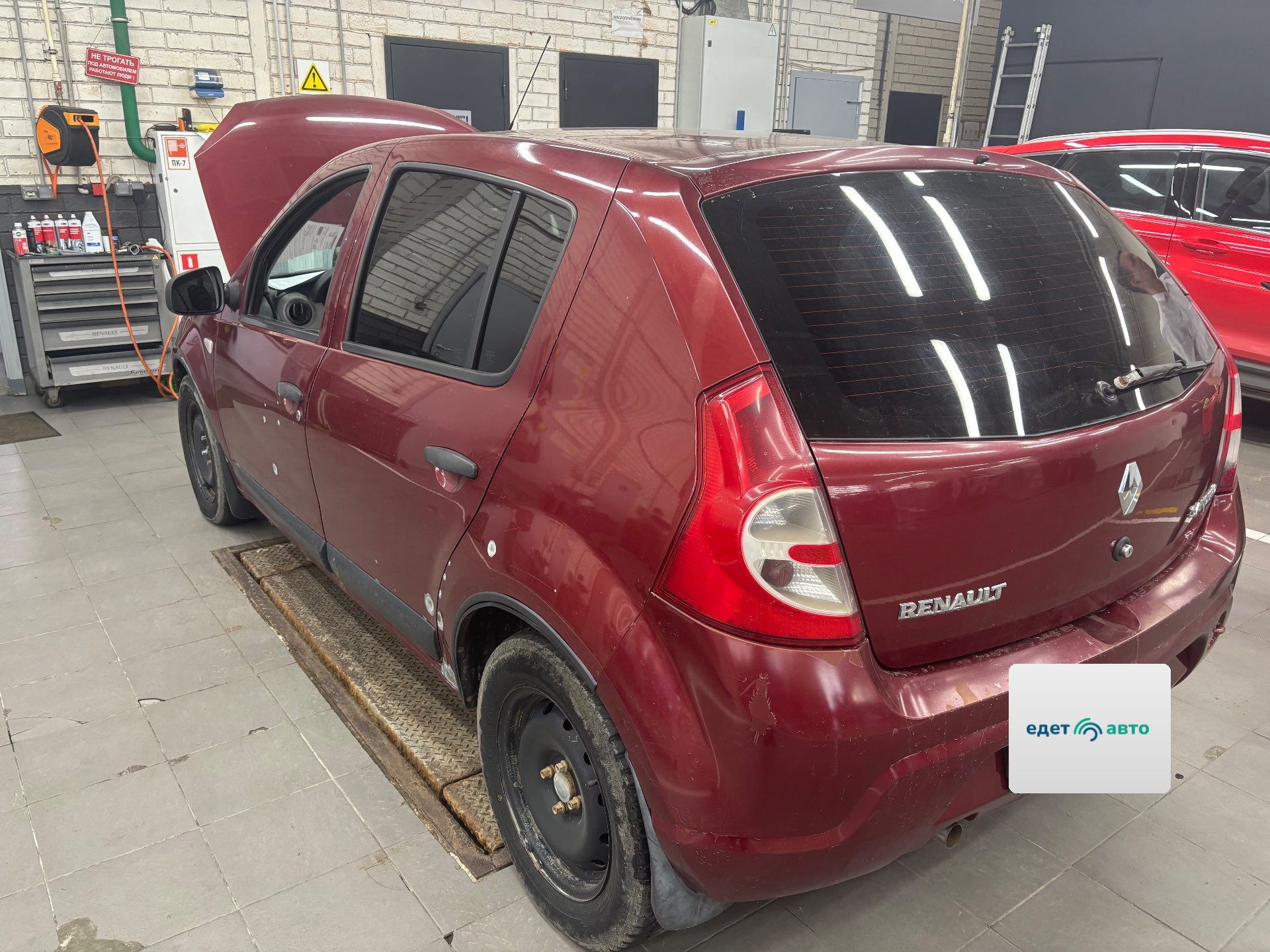Renault Sandero, 2012 — Снаружи