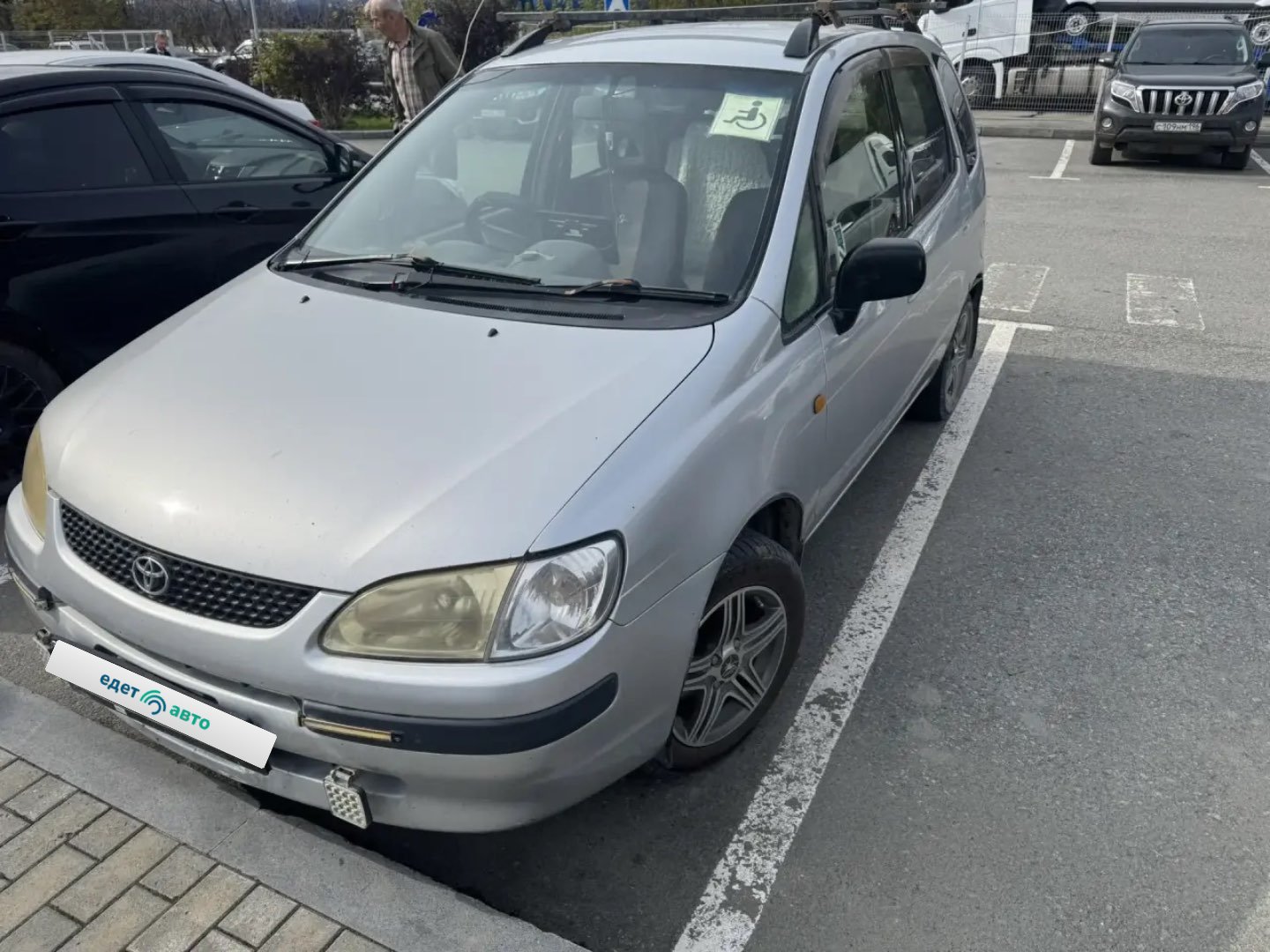 Toyota Corolla Spacio, 2000 — Снаружи