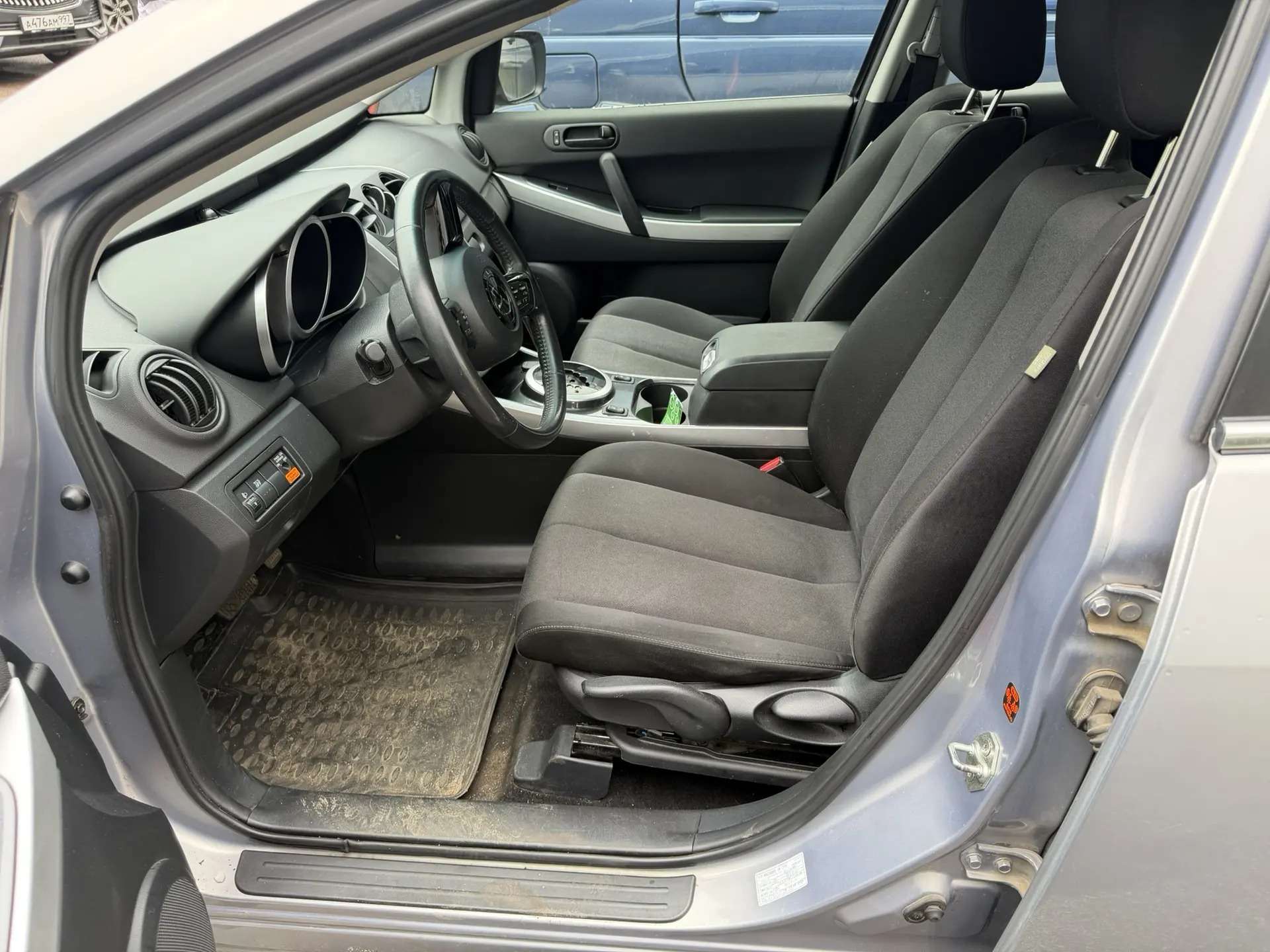 Mazda CX-7, 2008 — Салон