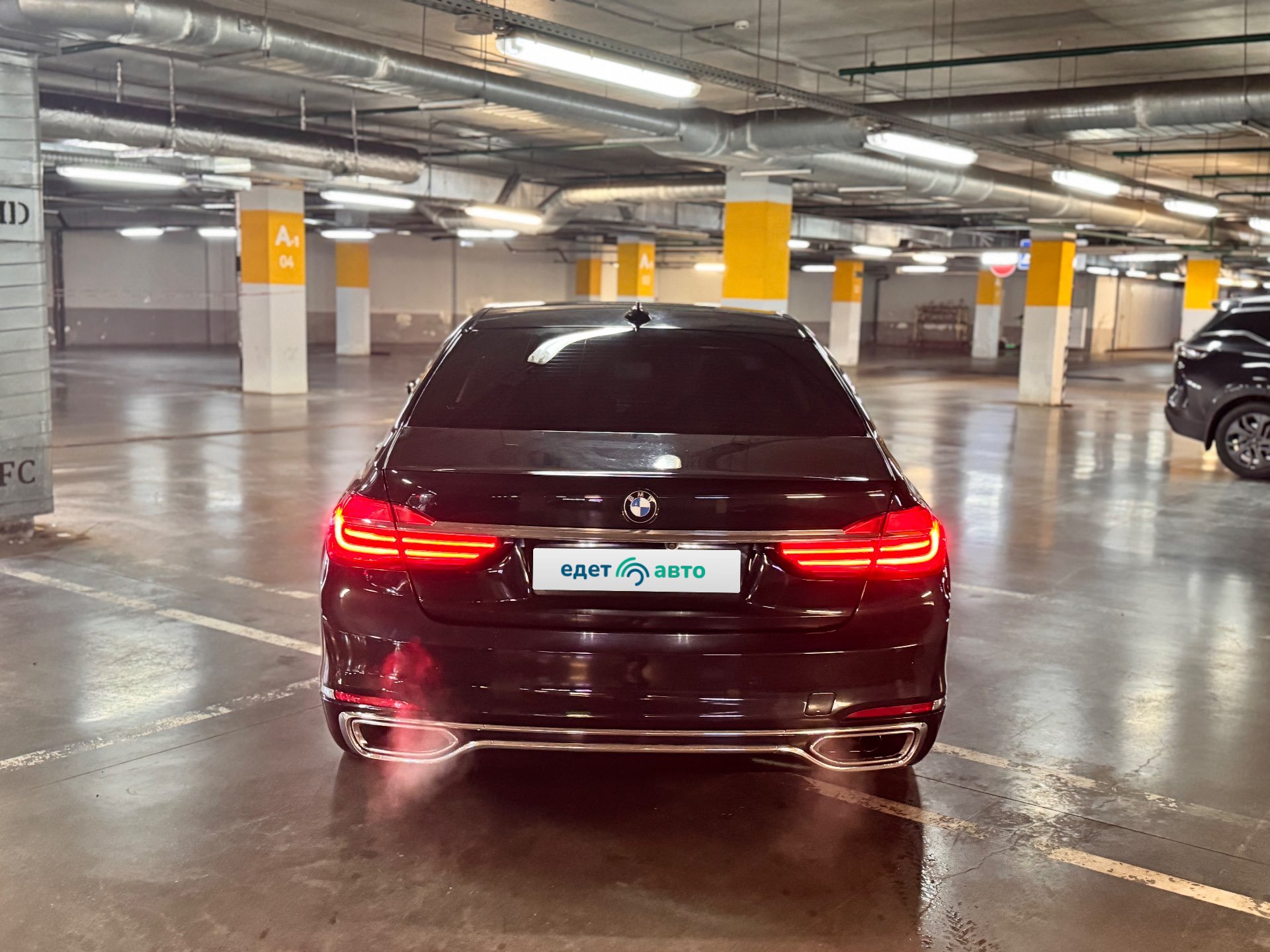 BMW 750LI XDRIVE, 2015 — Снаружи