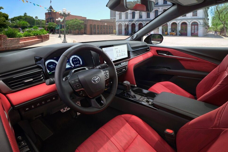 Toyota 9 салон 2.jpg Toyota 9 салон 2.jpg