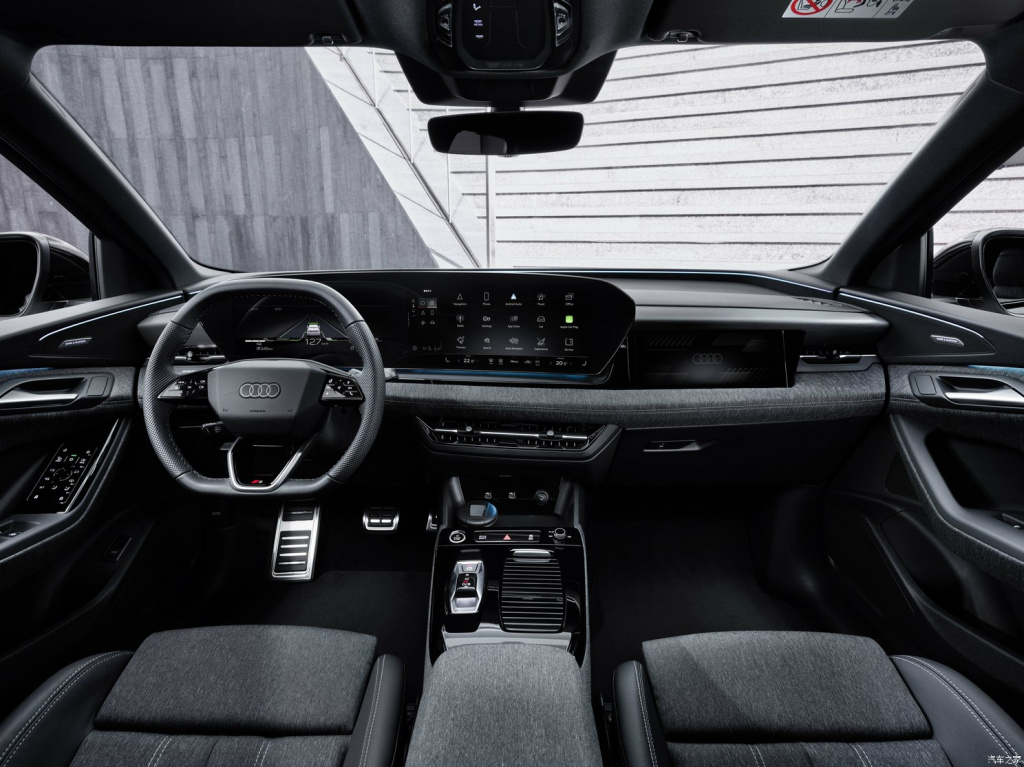 Audi у tron 2.jpg