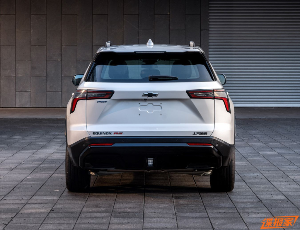 Chevrolet Explorer PHEV 1.jpg