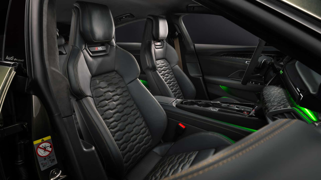 audi-rs-e-tron-performance-2024 (1).jpg
