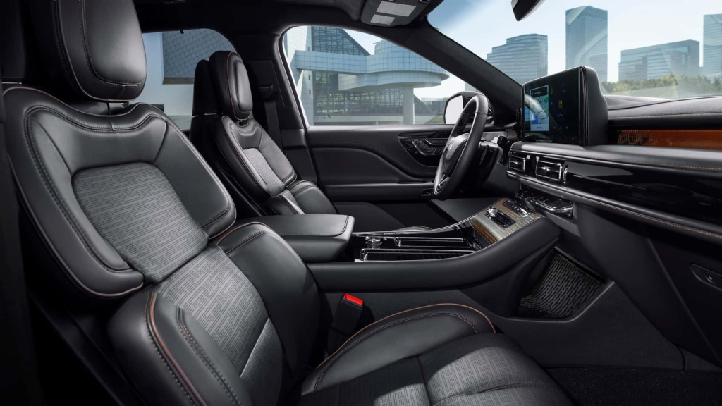 2025-lincoln-aviator-black-label (7).jpg 2025-lincoln-aviator-black-label (7).jpg