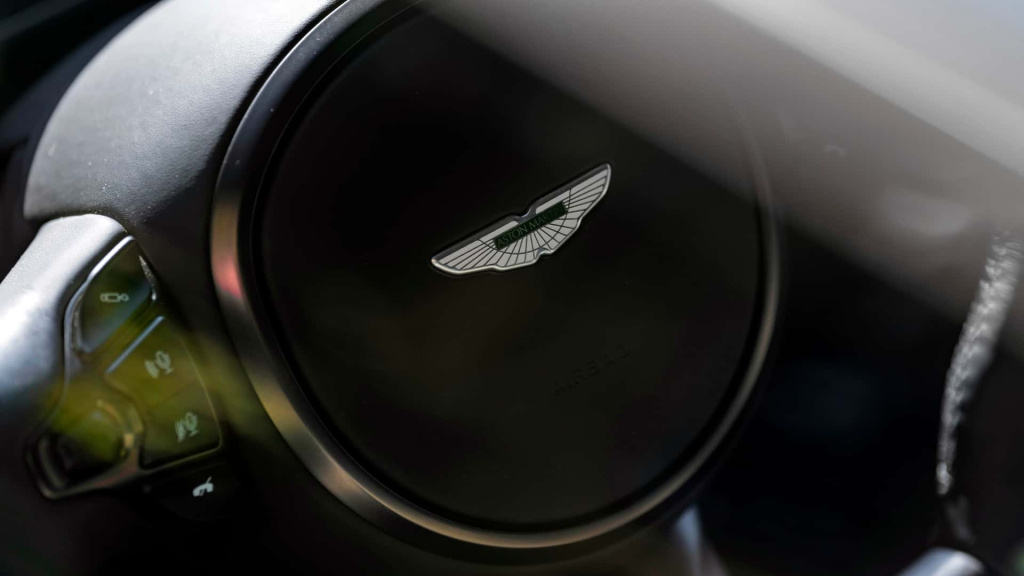 aston-martin-valour-first-drive-review (2).jpg aston-martin-valour-first-drive-review (2).jpg