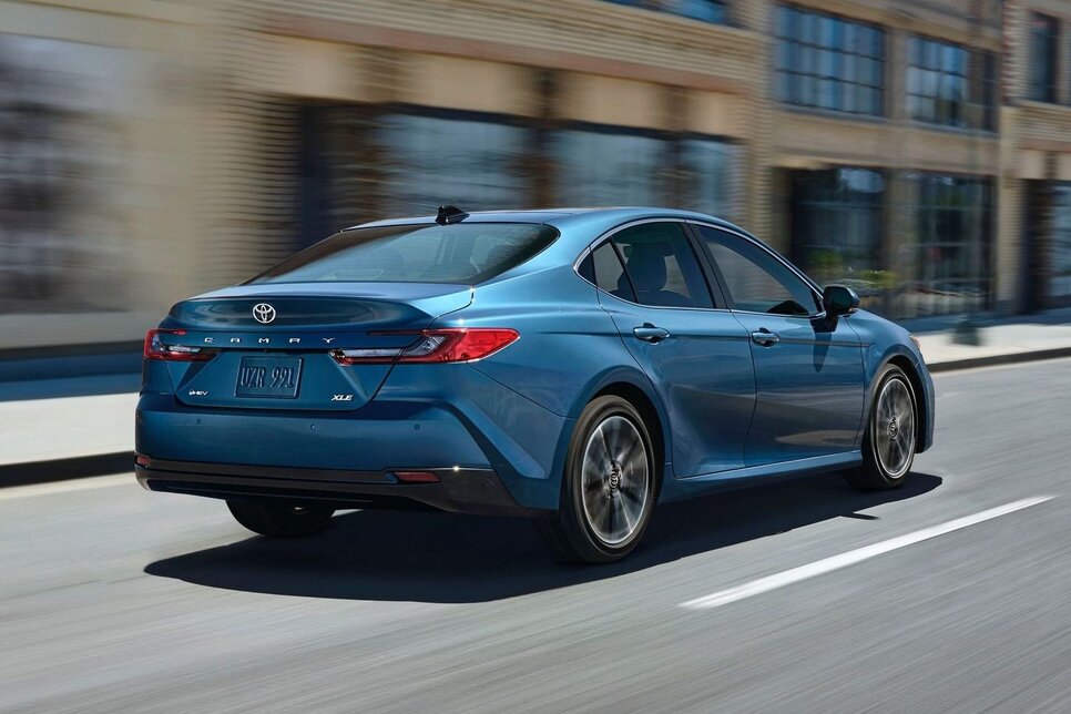 Toyota 9 сзади.jpg Toyota 9 сзади.jpg
