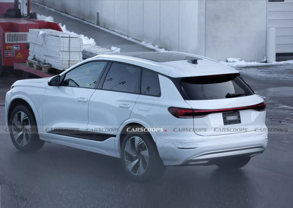 Audi у tron 1.jpg