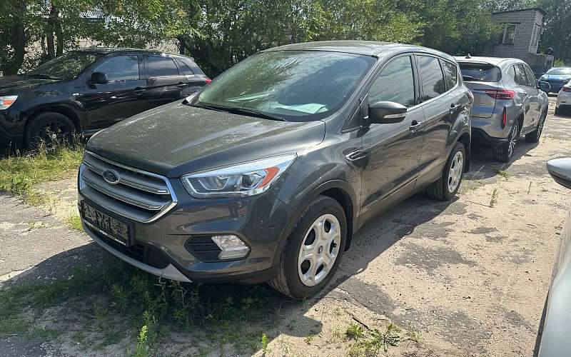 Ford Kuga, 2017