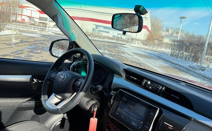 Toyota Hilux, 8 поколение, 2015