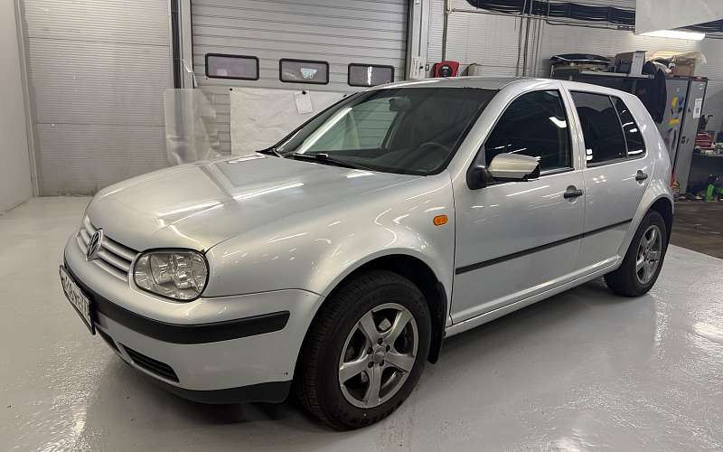 Volkswagen Golf, 1998