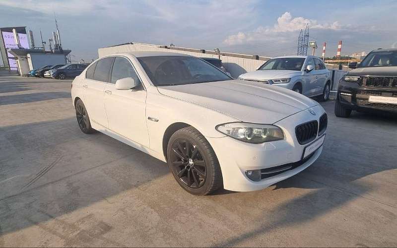BMW 528i xDrive 2.0 AT (245 л.с.) 4WD, 2012